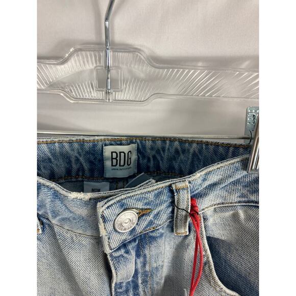 NWT BDG Mom jeans in summer vintage size 31 x 32 - Picture 3 of 4